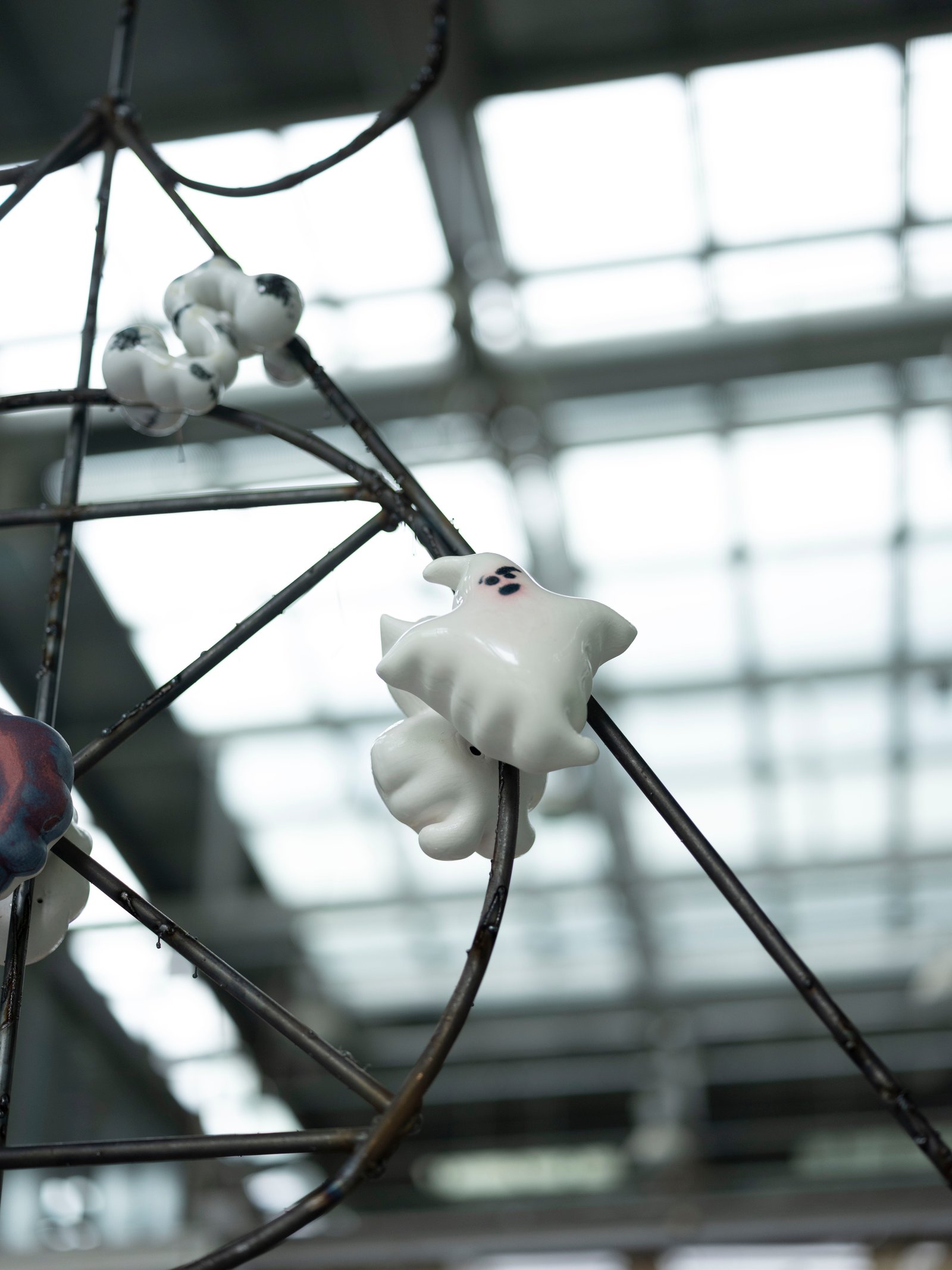 Installation view: maniaka glitchoss, 2023. Photo: Anna Haillot.